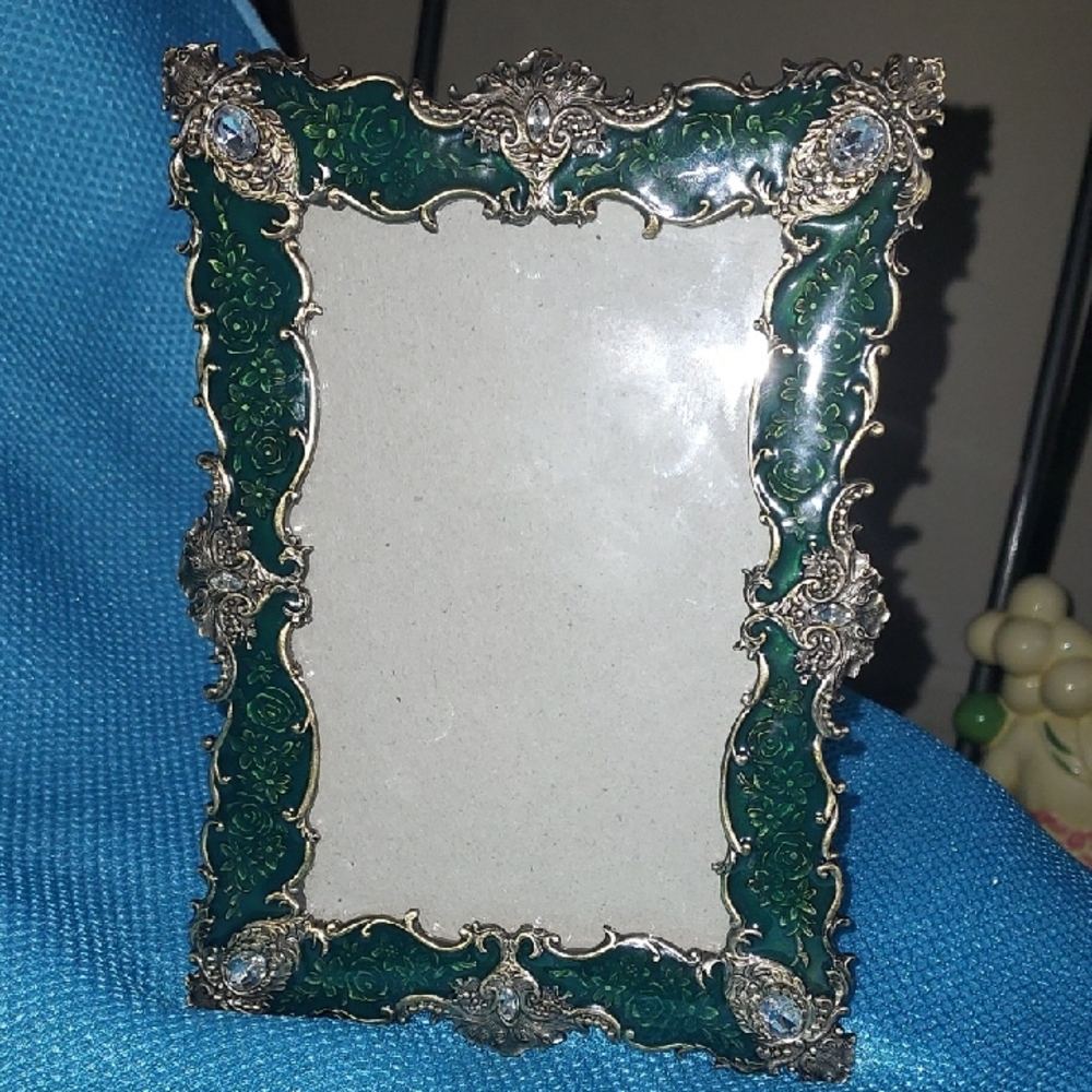 Beautifil Emerald Green Vintage Picture Frame. From Sunflower Designs.
